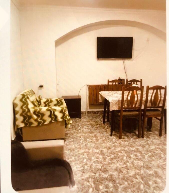 Kirayə verilir 2 otaqlı köhnə tikili, 50 m², İçərişəhər m.-1