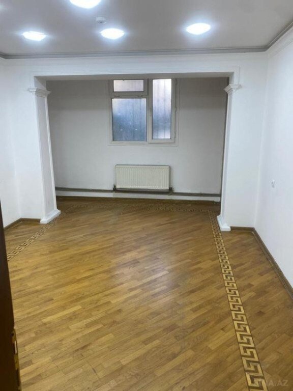 140 m<sup>2</sup> ofis icarəyə verilir, Elmlər Akademiyası m.-3