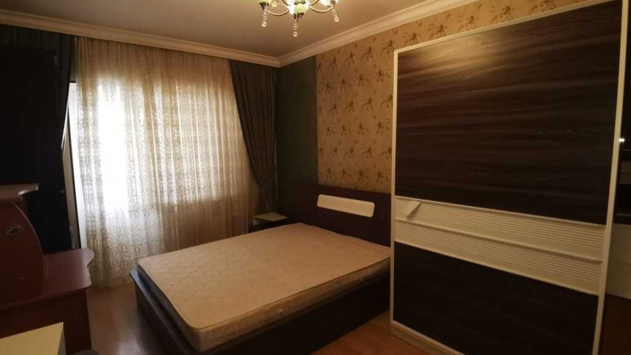 Kirayə verilir 5 otaqlı köhnə tikili, 120 m², Xalqlar dostluğu m.-3