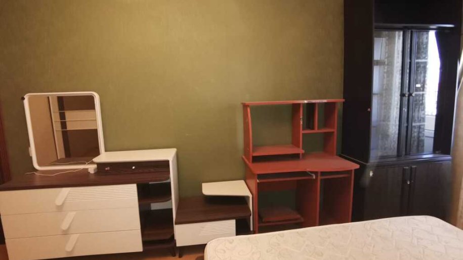 Kirayə verilir 5 otaqlı köhnə tikili, 120 m², Xalqlar dostluğu m.-8