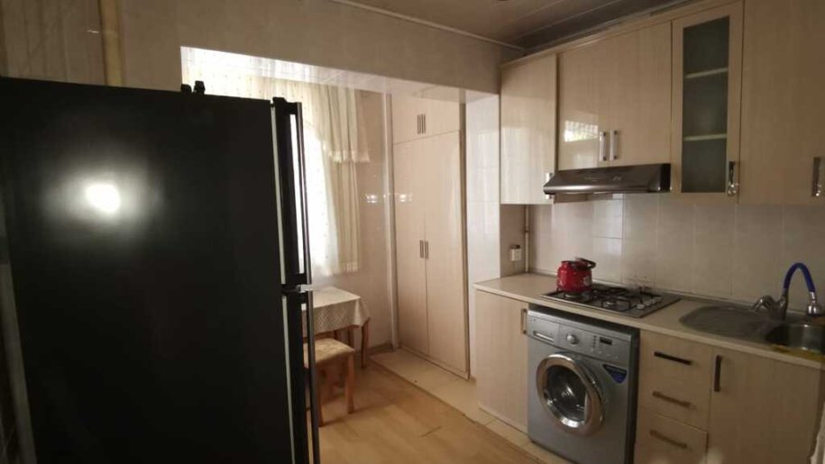 Kirayə verilir 5 otaqlı köhnə tikili, 120 m², Xalqlar dostluğu m.-10
