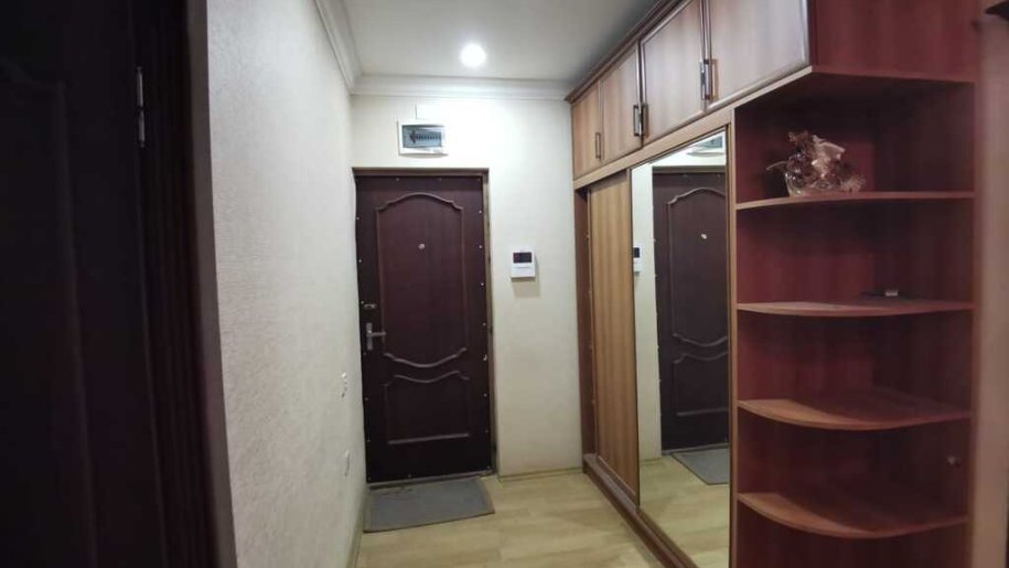 Kirayə verilir 5 otaqlı köhnə tikili, 120 m², Xalqlar dostluğu m.-12