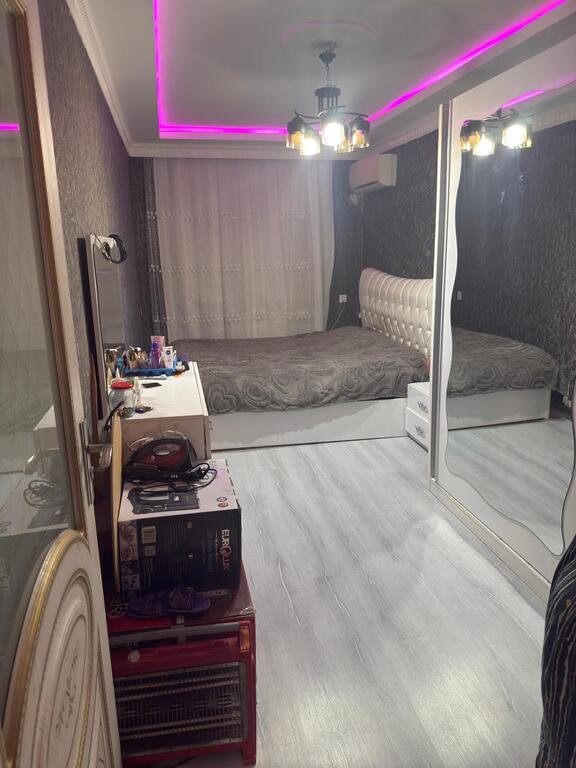 Satılır 2 otaqlı köhnə tikili, 46 m², Binə-3