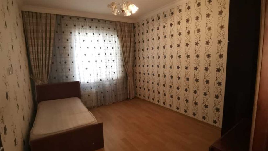 Kirayə verilir 5 otaqlı köhnə tikili, 120 m², Xalqlar dostluğu m.-6