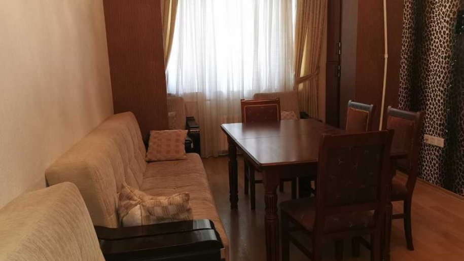 Kirayə verilir 5 otaqlı köhnə tikili, 120 m², Xalqlar dostluğu m.-11