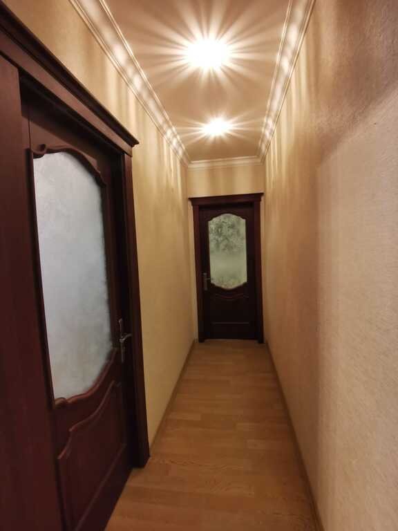 Kirayə verilir 5 otaqlı köhnə tikili, 120 m², Xalqlar dostluğu m.-14