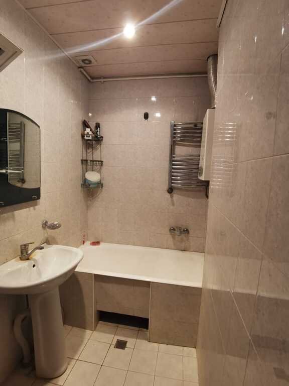 Kirayə verilir 5 otaqlı köhnə tikili, 120 m², Xalqlar dostluğu m.-22