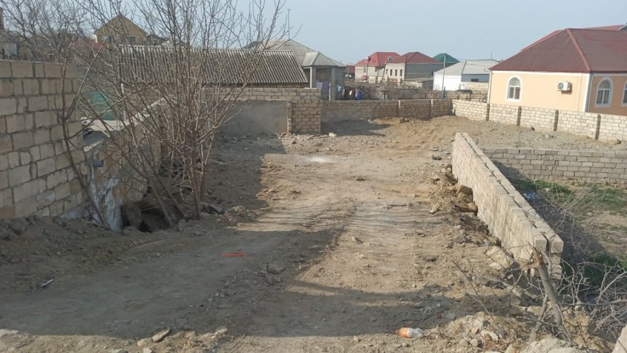 6 sot torpaq satılır, Saray-1
