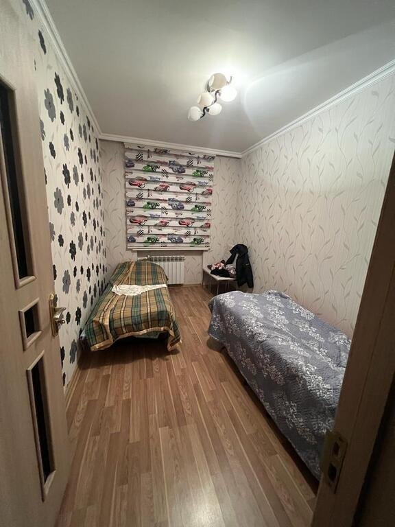 Kirayə verilir 3 otaqlı köhnə tikili, 72 m², Elmlər Akademiyası m.-4