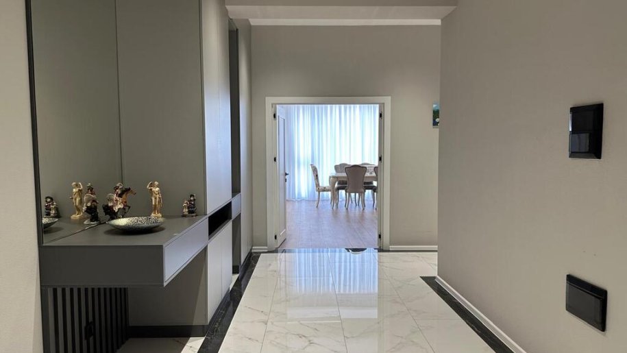 Kirayə verilir 4 otaqlı yeni tikili, 188 m², Koroğlu m.-6