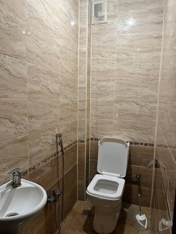 Kirayə verilir 3 otaqlı köhnə tikili, 90 m², Xalqlar dostluğu m.-5