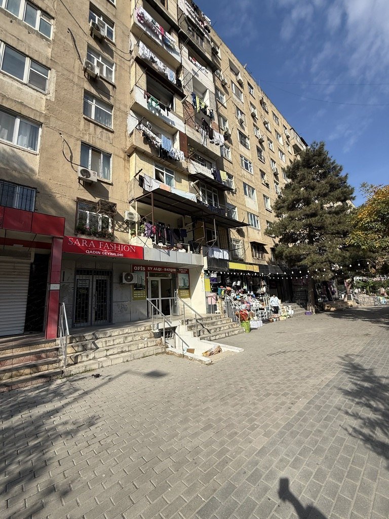 15 m<sup>2</sup> ofis icarəyə verilir, Əhmədli m.-2