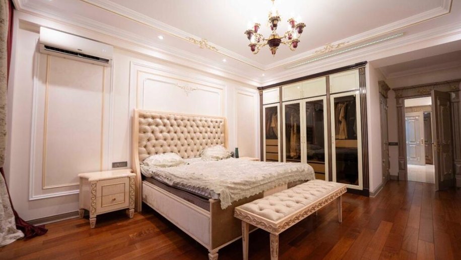 Satılır 3 otaqlı yeni tikili, 159 m², 8 noyabr-14