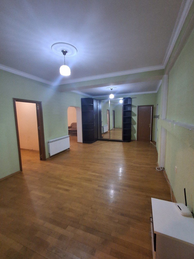 Satılır 3 otaqlı yeni tikili, 142 m², 8 noyabr-7