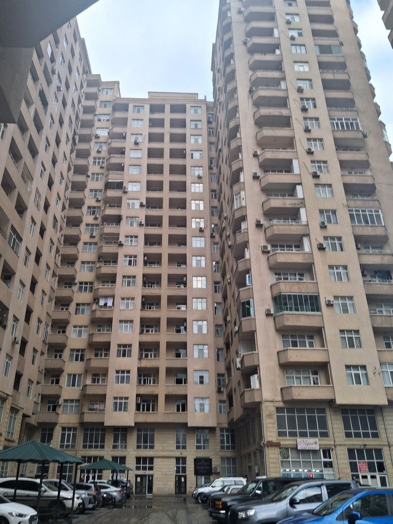 Satılır 3 otaqlı yeni tikili, 142 m², 8 noyabr-8