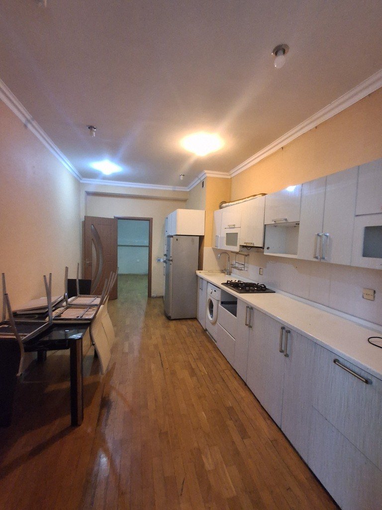 Satılır 3 otaqlı yeni tikili, 142 m², 8 noyabr-10