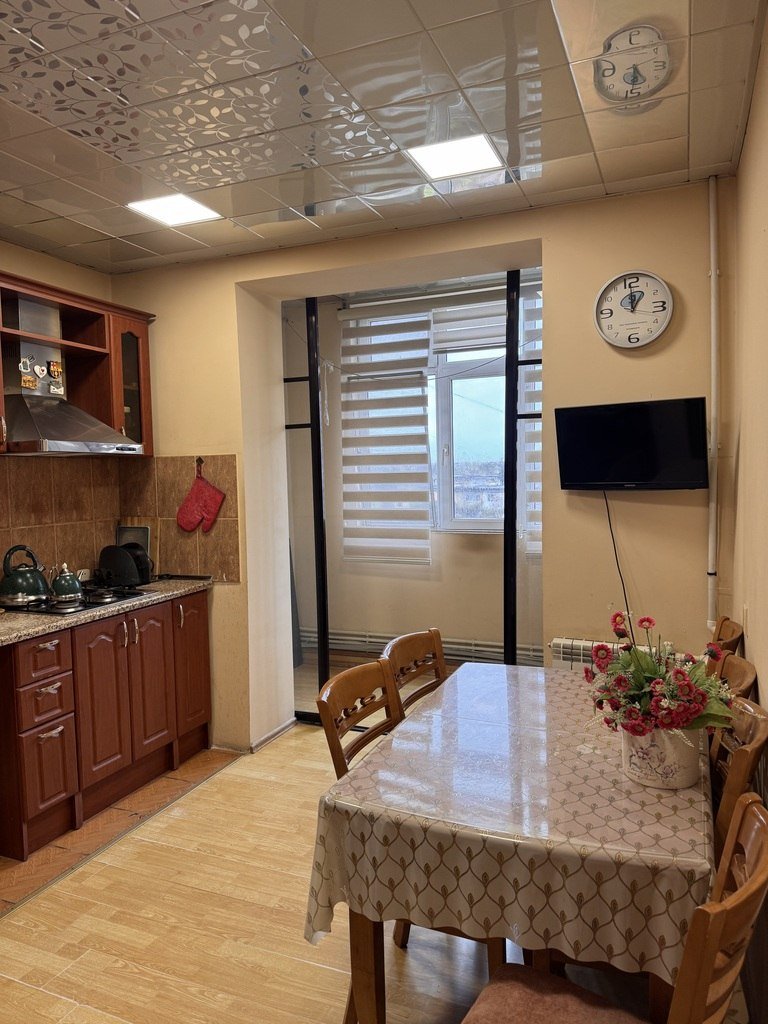 Kirayə verilir 4 otaqlı köhnə tikili, 100 m², Neftçilər m.-4