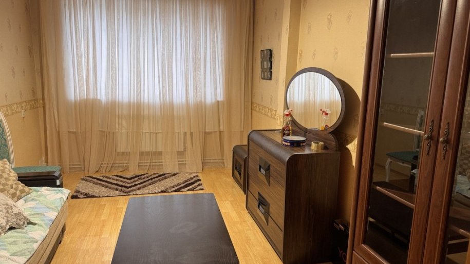 Kirayə verilir 4 otaqlı köhnə tikili, 100 m², Neftçilər m.-8