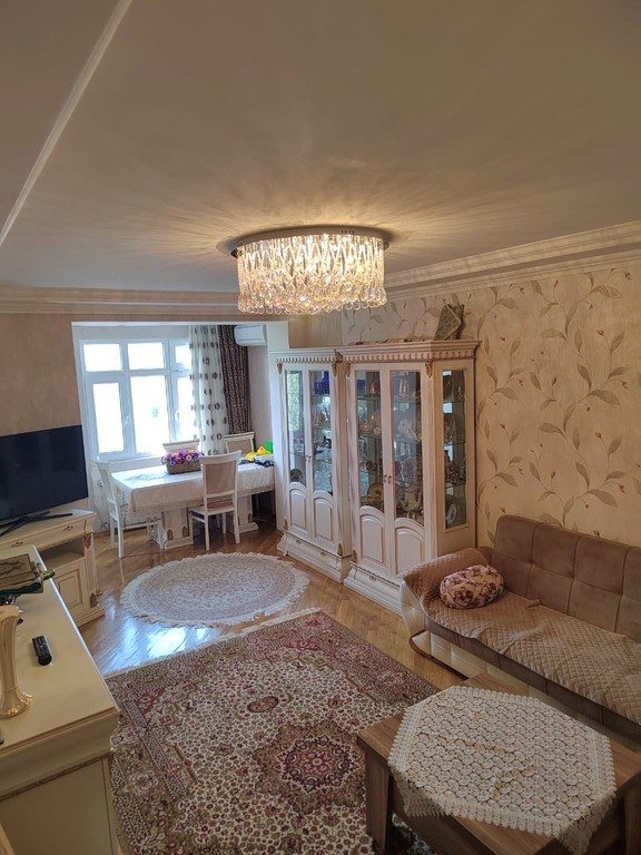 Satılır 4 otaqlı köhnə tikili, 100 m², Neftçilər m.-2