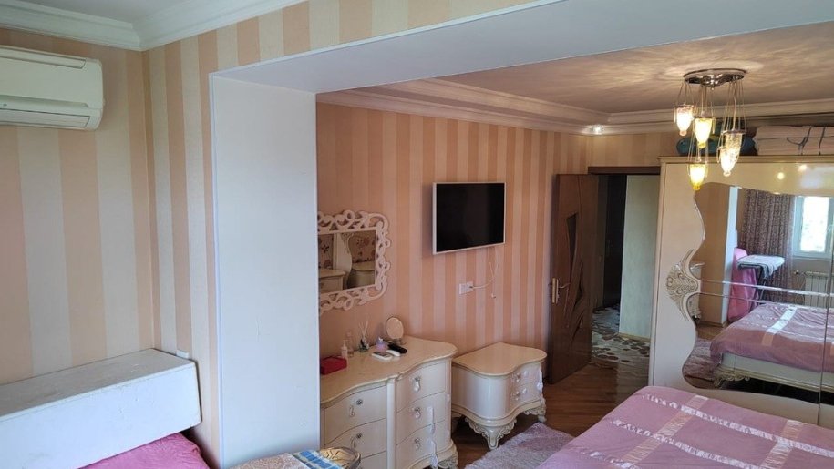 Satılır 4 otaqlı köhnə tikili, 100 m², Neftçilər m.-3