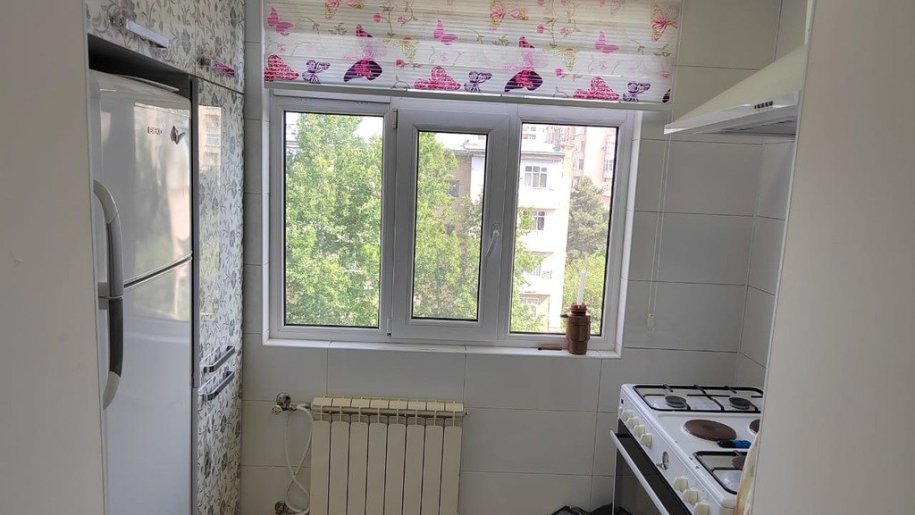 Satılır 4 otaqlı köhnə tikili, 100 m², Neftçilər m.-4