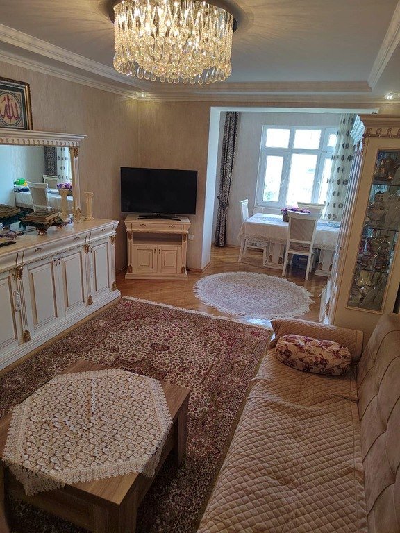 Satılır 4 otaqlı köhnə tikili, 100 m², Neftçilər m.-6