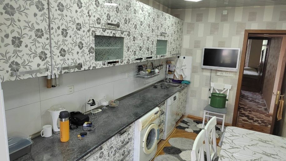 Satılır 4 otaqlı köhnə tikili, 100 m², Neftçilər m.-14