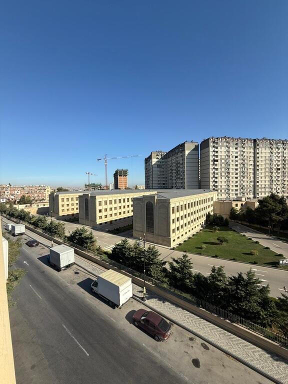 Satılır 3 otaqlı köhnə tikili, 120 m², Avtovağzal m.-12