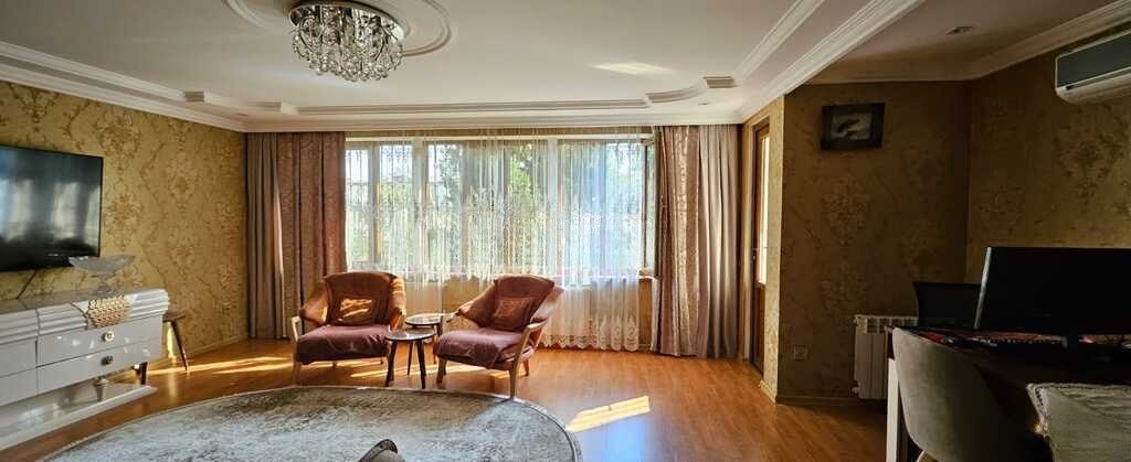 Satılır 3 otaqlı köhnə tikili, 120 m², Yasamal-3