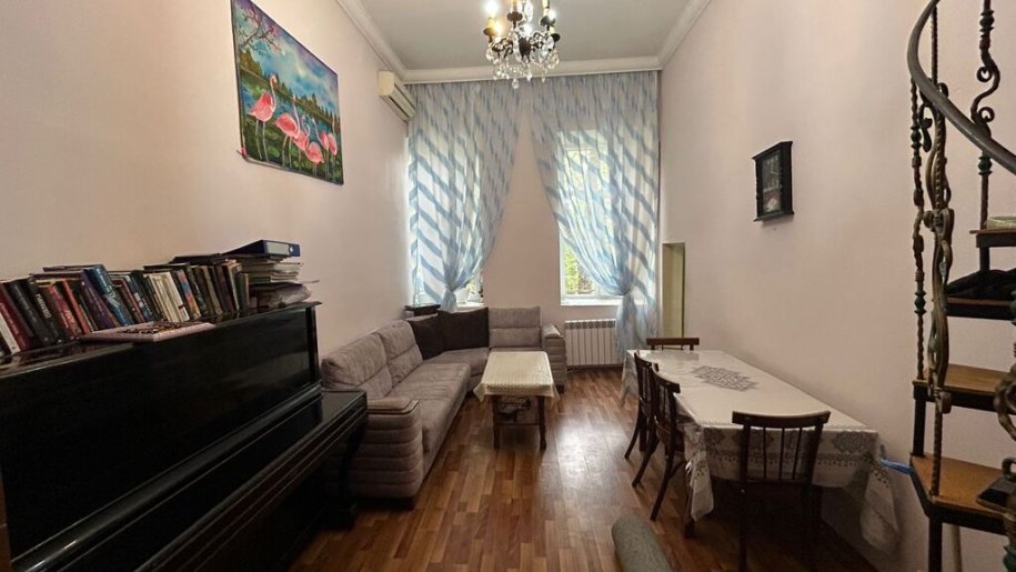 Satılır 1 otaqlı köhnə tikili, 36 m², Yasamal-4