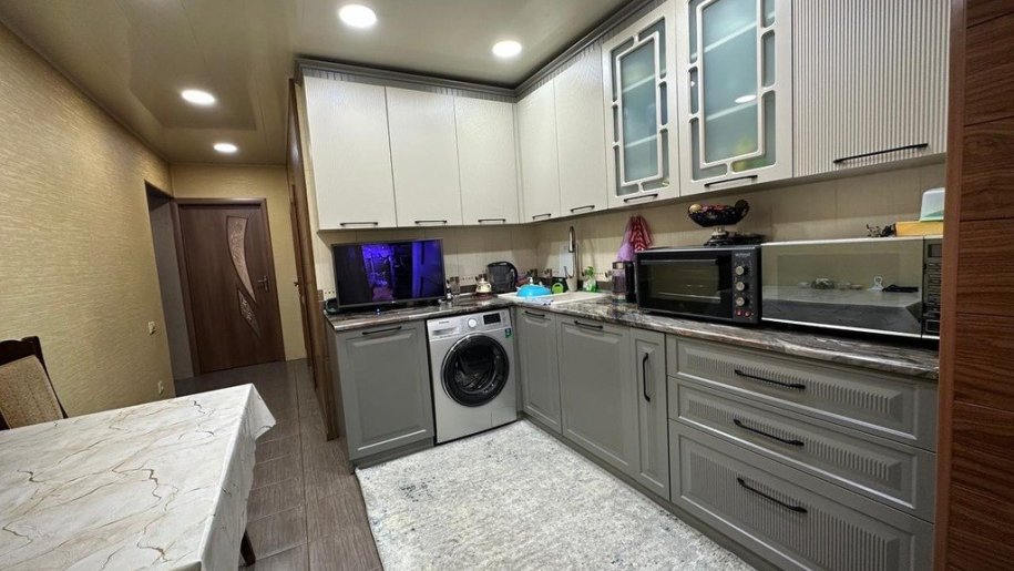 Satılır 4 otaqlı köhnə tikili, 100 m², Əhmədli m.-11