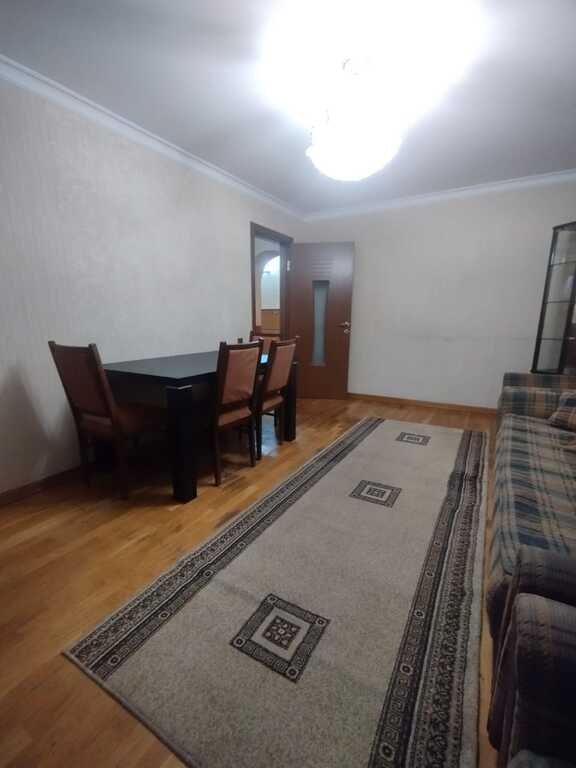 Kirayə verilir 3 otaqlı köhnə tikili, 80 m², Yasamal-1