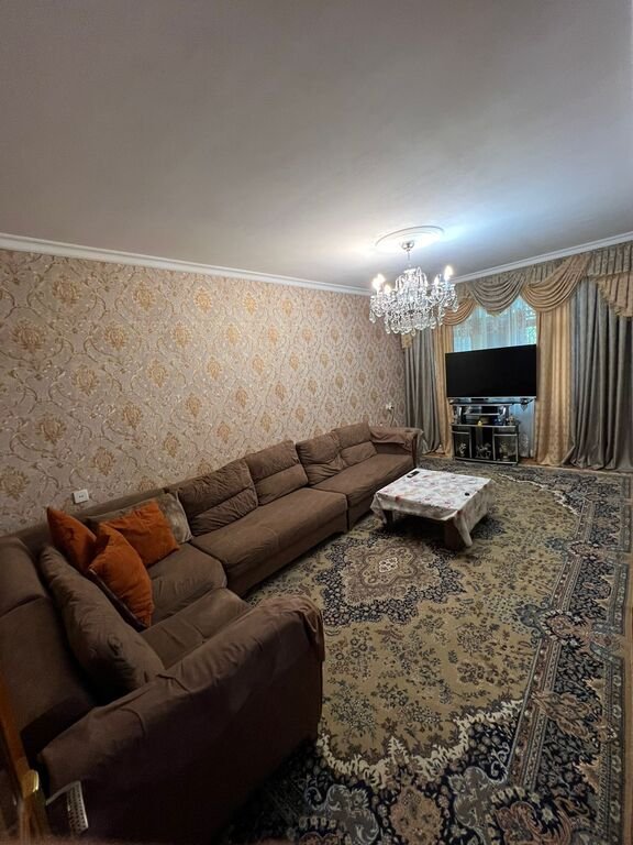 Satılır 4 otaqlı köhnə tikili, 110 m², Memar Əcəmi m.-1