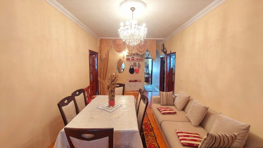Satılır 4 otaqlı köhnə tikili, 101 m², Azadlıq Prospekti m.-2