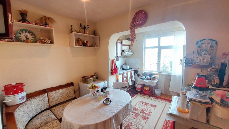 Satılır 4 otaqlı köhnə tikili, 101 m², Azadlıq Prospekti m.-11