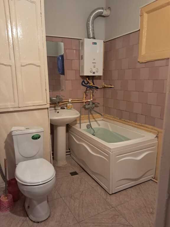 Satılır 1 otaqlı köhnə tikili, 40 m², Memar Əcəmi m.-8