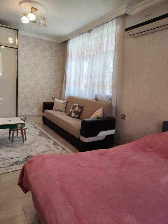 Satılır 1 otaqlı köhnə tikili, 44 m², Azadlıq Prospekti m.-2