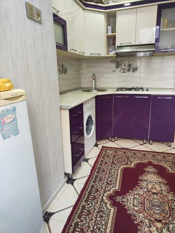 Satılır 1 otaqlı köhnə tikili, 44 m², Azadlıq Prospekti m.-8