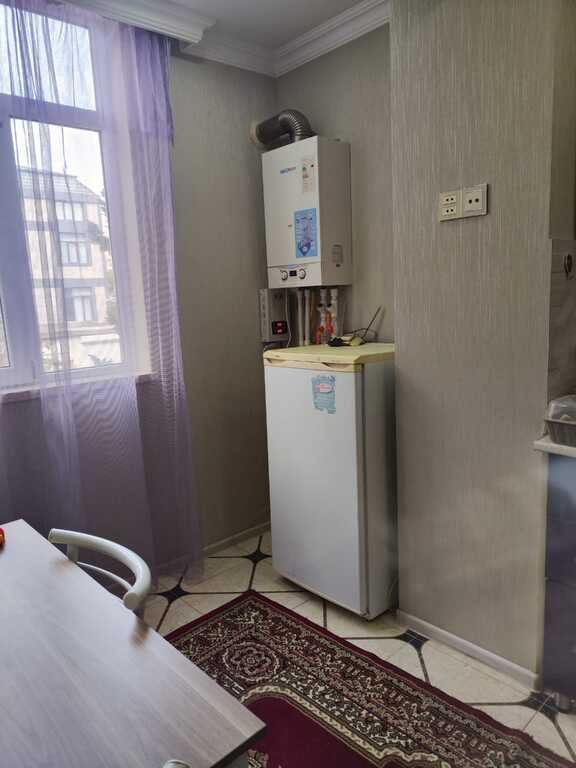Satılır 1 otaqlı köhnə tikili, 44 m², Azadlıq Prospekti m.-10