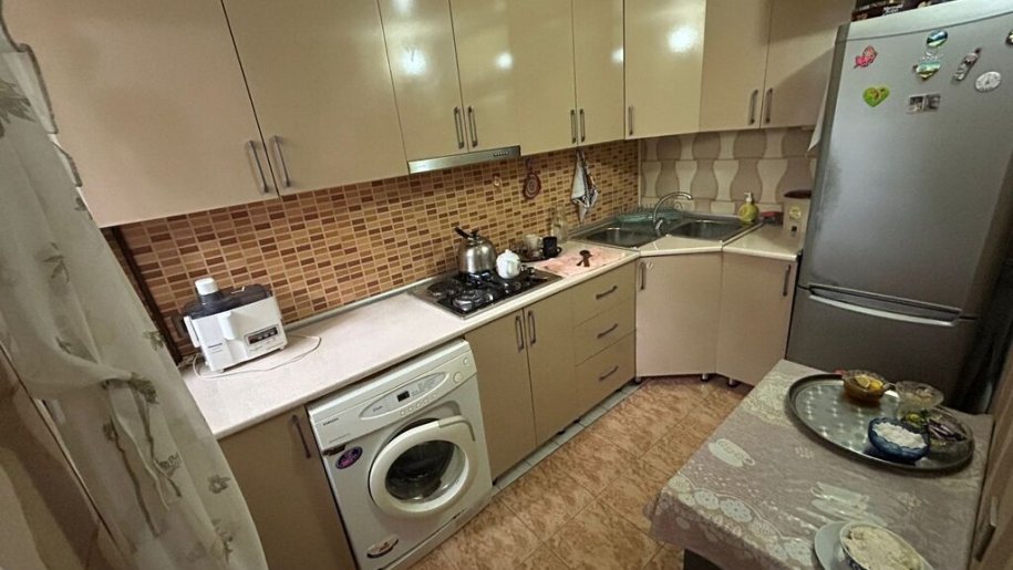 Satılır 2 otaqlı köhnə tikili, 43 m², Yasamal-8