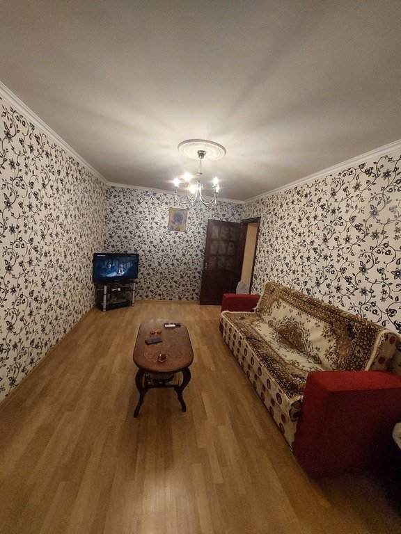 Satılır 1 otaqlı köhnə tikili, 35 m², Qara Qarayev m.-2