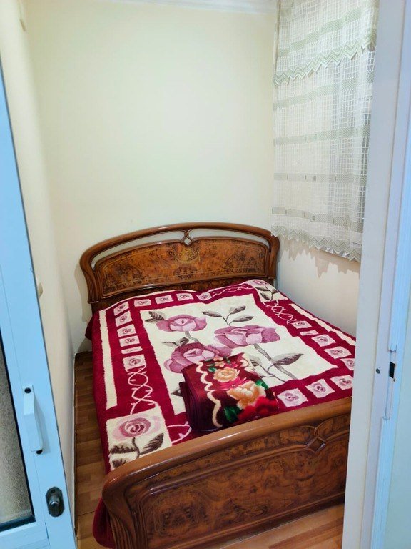 Kirayə verilir 2 otaqlı köhnə tikili, 35 m², Memar Əcəmi m.-3