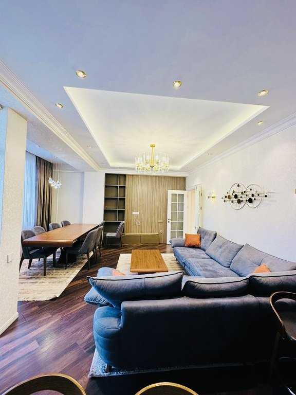 Satılır 4 otaqlı yeni tikili, 133 m², Qara Qarayev m.-2
