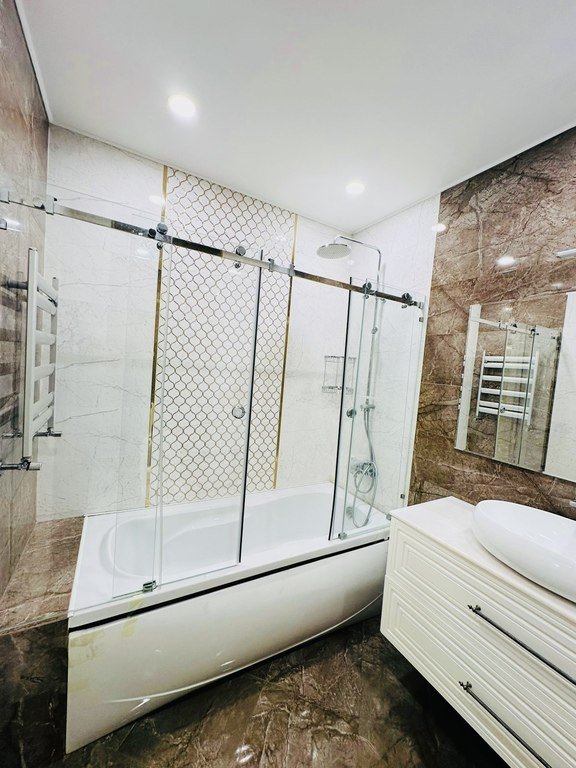 Satılır 4 otaqlı yeni tikili, 133 m², Qara Qarayev m.-12