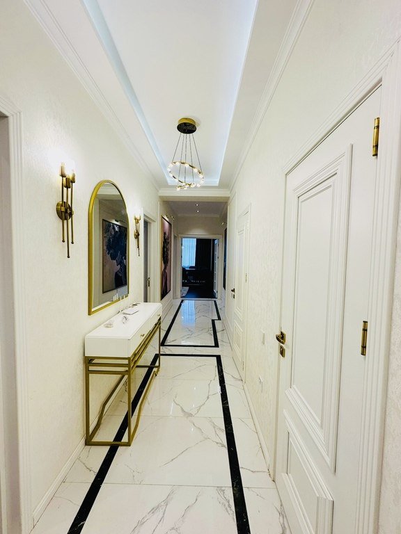 Satılır 4 otaqlı yeni tikili, 133 m², Qara Qarayev m.-13