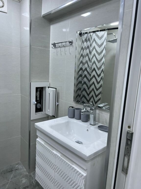 Kirayə verilir 1 otaqlı köhnə tikili, 33 m², İnşaatçılar m.-5