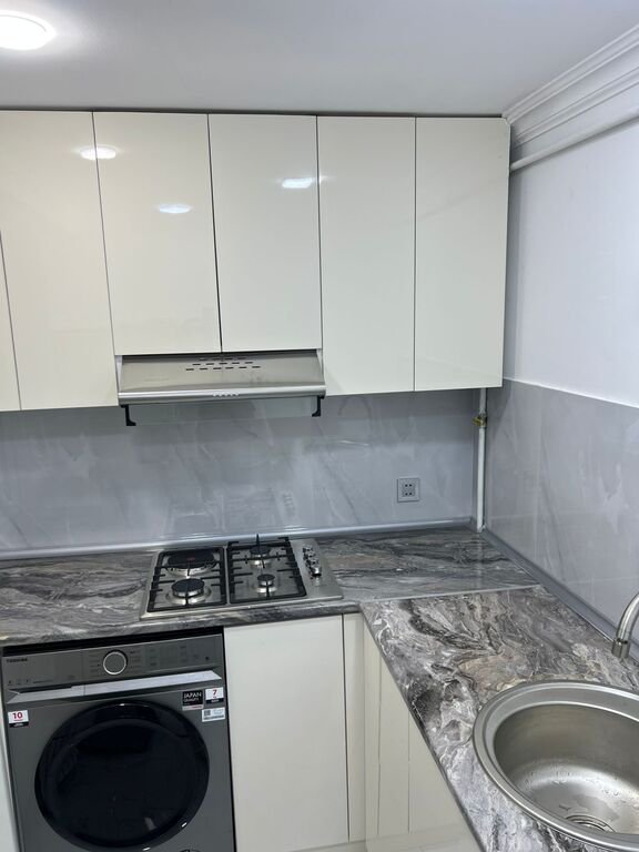 Kirayə verilir 1 otaqlı köhnə tikili, 33 m², İnşaatçılar m.-6