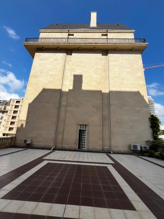250 m<sup>2</sup> ofis icarəyə verilir, Xətai m.-17