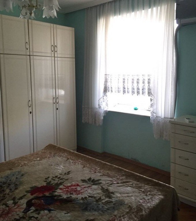 Kirayə verilir 2 otaqlı köhnə tikili, 60 m², 28 May m.-10