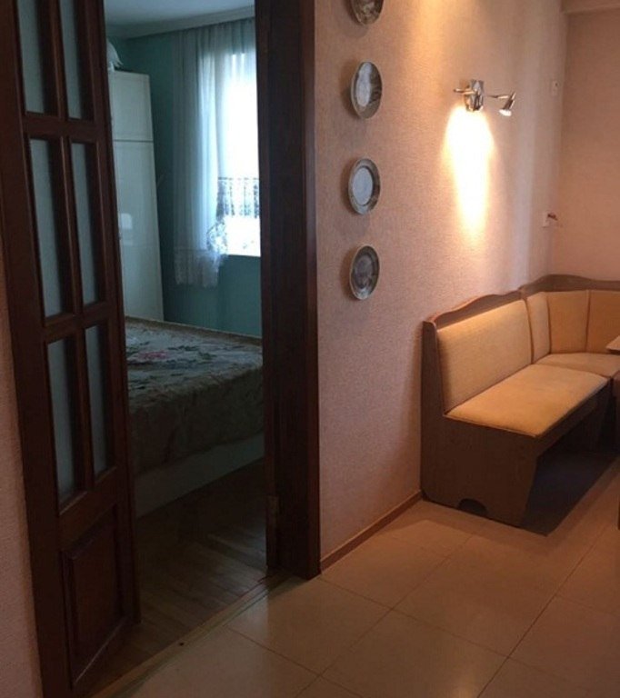 Kirayə verilir 2 otaqlı köhnə tikili, 60 m², 28 May m.-12